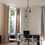Du Parc Apartment *
